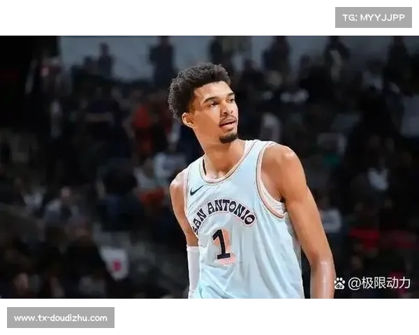 爵士马刺下半场，文班亚马封盖切特点燃主场