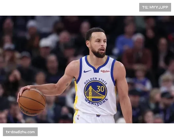 库里右膝伤情好转完成对抗训练,勇士季后赛希望重燃